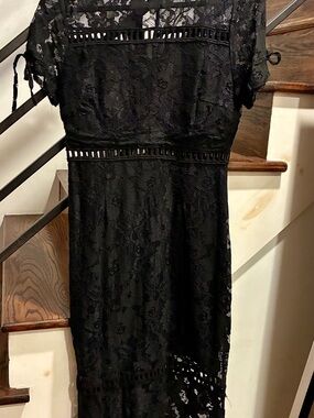 NSR Black Lace Midi Dress with Short Sleeves